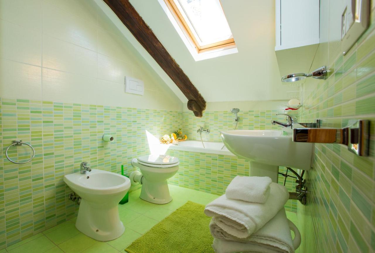Bed & Breakfast La Mansarda Naples Exterior photo
